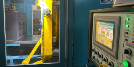El hierro fundido alcanza los 1.500 °C: el corazón rugiente de las fundiciones modernas.